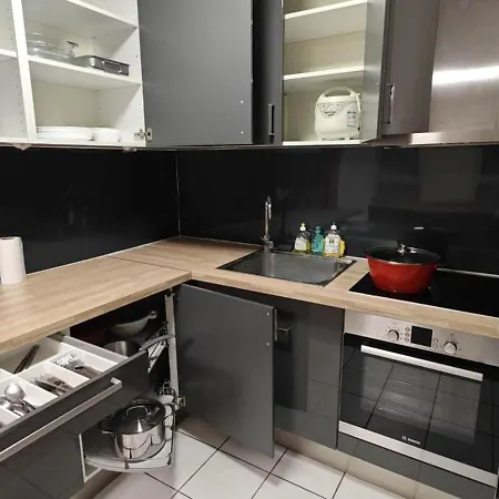 J.home Apartman *
